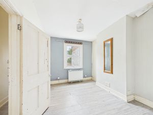 Bedroom- click for photo gallery